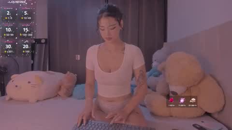 Snapshot of namibergman_ chatting on 10/16/25, 09:49 N A M I - OF namibergmant online show from 10/16/25, 09:49