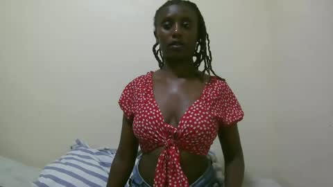 nana2095 online show from 07/04/26, 12:06