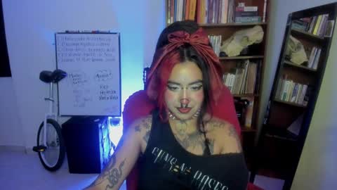 nana_cirkus online show from 02/08/25, 11:45
