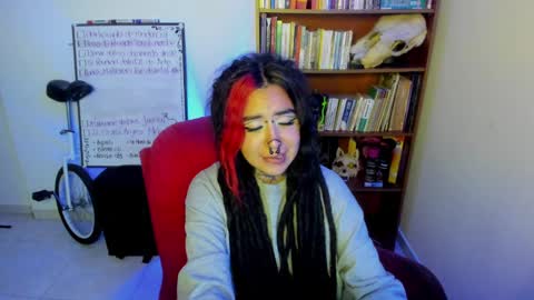 nana_cirkus online show from 02/16/25, 11:48
