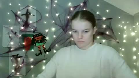 Nana online show from 10/08/25, 06:11