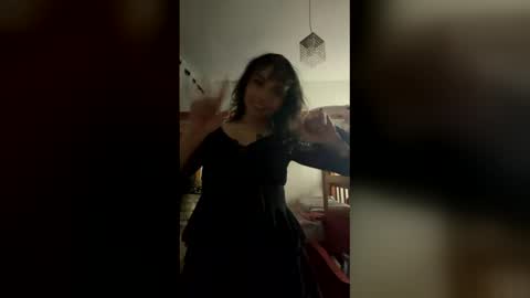 nana_nsfw online show from 06/08/26, 03:40