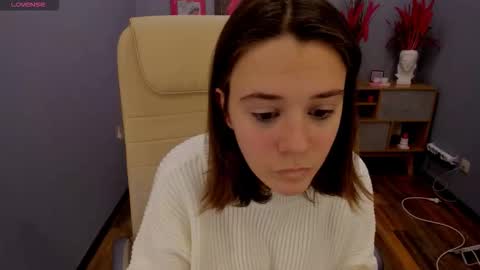 Snapshot of nanami_hot_ chatting on 11/21/25, 10:36 nanami_hot_ online show from 11/21/25, 10:36