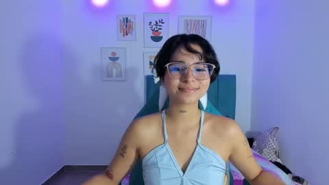 nanami_owo online show from 10/03/25, 02:41
