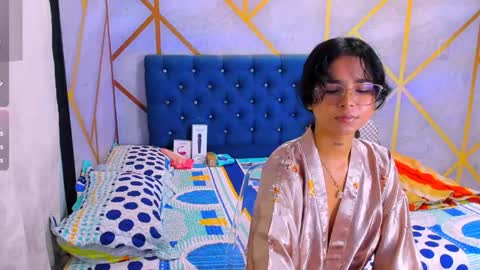 nanami_owo online show from 10/17/25, 05:21