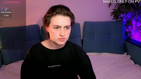 Snapshot of nanami_v02 chatting on 05/08/26, 08:41 Maeve online show from 05/08/26, 08:41