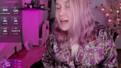 Snapshot of nancy_sun_ chatting on 12/05/24, 02:22 Nancy online show from 12/05/24, 02:22