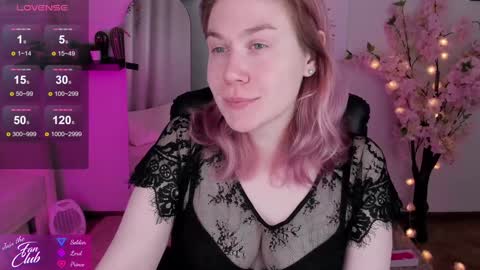 Snapshot of nancy_sun_ chatting on 12/07/24, 10:45 Nancy online show from 12/07/24, 10:45