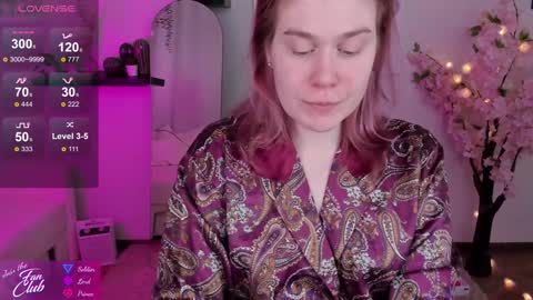 Snapshot of nancy_sun_ chatting on 12/17/24, 11:06 Nancy online show from 12/17/24, 11:06