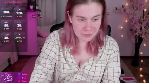 Snapshot of nancy_sun_ chatting on 12/19/24, 06:01 Nancy online show from 12/19/24, 06:01