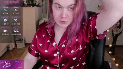 Snapshot of nancy_sun_ chatting on 01/23/25, 06:24 Nancy online show from 01/23/25, 06:24