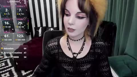 Nancy online show from 09/30/25, 12:15