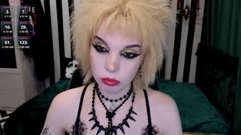 Nancy online show from 11/06/25, 11:37