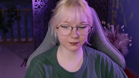 nancymartinez online show from 12/17/24, 05:07