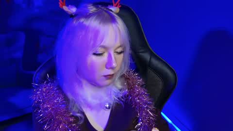 nancymartinez online show from 12/25/24, 04:11