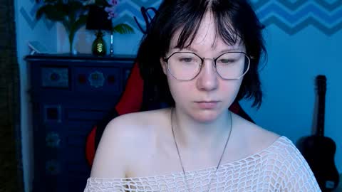 nancymartinez online show from 09/10/25, 05:07