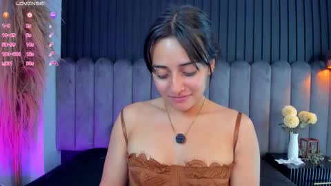 Snapshot of nanda_vixen_ chatting on 03/23/26, 02:59 Nanda online show from 03/23/26, 02:59
