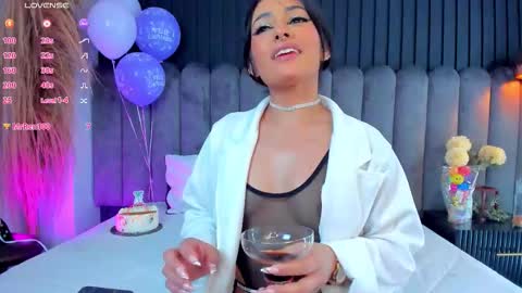 Snapshot of nanda_vixen_ chatting on 03/27/26, 01:55 Nanda online show from 03/27/26, 01:55