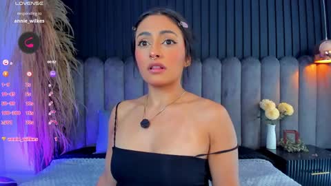 Snapshot of nanda_vixen_ chatting on 04/11/26, 10:14 Nanda online show from 04/11/26, 10:14