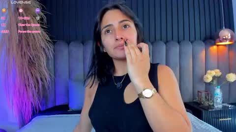 Snapshot of nanda_vixen_ chatting on 04/19/26, 11:29 Nanda online show from 04/19/26, 11:29