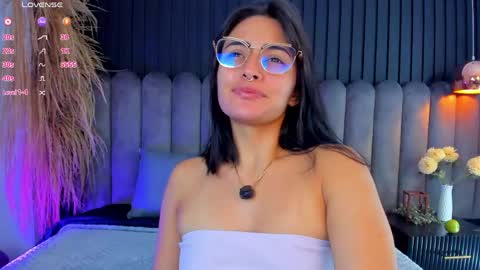 Snapshot of nanda_vixen_ chatting on 04/23/26, 11:29 Nanda online show from 04/23/26, 11:29