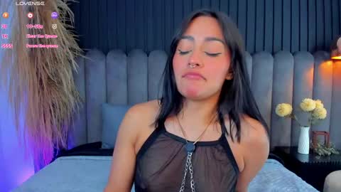 Snapshot of nanda_vixen_ chatting on 04/25/26, 09:23 Nanda online show from 04/25/26, 09:23