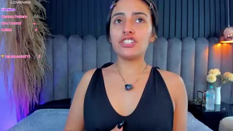 Snapshot of nanda_vixen_ chatting on 04/28/26, 11:21 Nanda online show from 04/28/26, 11:21