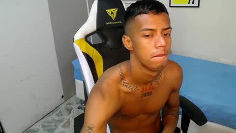 Snapshot of nando_col chatting on 10/20/25, 01:00 nando_col online show from 10/20/25, 01:00