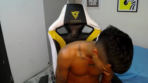 Snapshot of nando_col chatting on 10/23/25, 11:31 nando_col online show from 10/23/25, 11:31