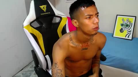 Snapshot of nando_col chatting on 10/25/25, 11:40 nando_col online show from 10/25/25, 11:40