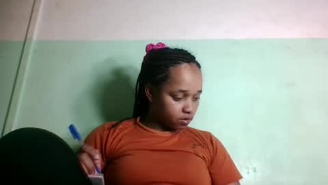 nandrianina416143 online show from 06/12/26, 06:12