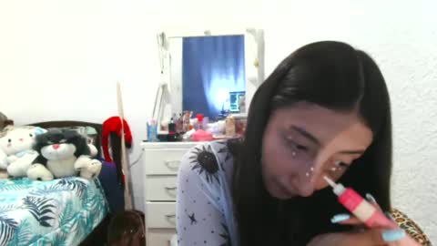 nanilux_1 online show from 09/19/25, 10:21