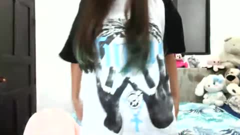 nanilux_1 online show from 09/22/25, 07:27