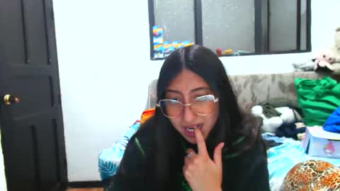 nanilux_1 online show from 10/17/25, 10:56