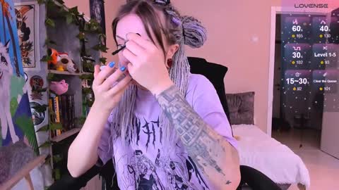 Snapshot of nanitamoore chatting on 12/30/24, 08:54 Monday-Friday 12-4 AM and 6-9 AM New York time online show from 12/30/24, 08:54