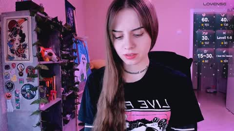 Snapshot of nanitamoore chatting on 01/26/25, 08:23 Monday-Friday 12-4 AM and 6-9 AM New York time online show from 01/26/25, 08:23