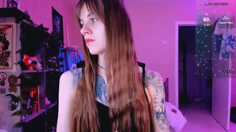 Snapshot of nanitamoore chatting on 02/26/25, 08:44 Monday-Friday 12-4 AM and 6-9 AM New York time online show from 02/26/25, 08:44