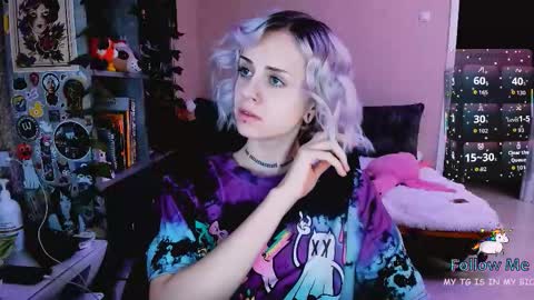 Snapshot of nanitamoore chatting on 12/03/25, 08:07 Monday-Friday 12-4 AM and 6-9 AM New York time online show from 12/03/25, 08:07