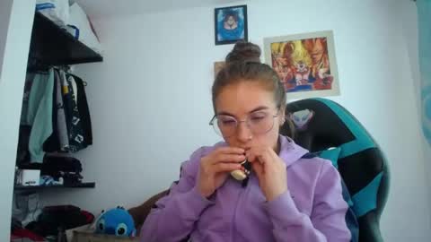 nanna yoshi online show from 07/27/26, 08:49