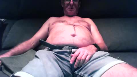 nano22968832 online show from 10/18/25, 08:31