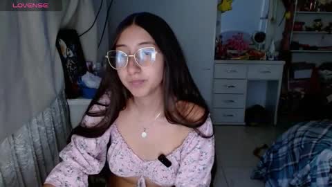 Snapshot of nanylux chatting on 01/17/26, 02:49 nanylux online show from 01/17/26, 02:49