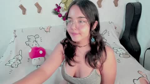Snapshot of naoko_uwu chatting on 12/16/24, 04:02 Naoko online show from 12/16/24, 04:02