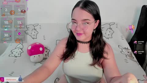 Snapshot of naoko_uwu chatting on 01/07/25, 02:30 Naoko online show from 01/07/25, 02:30