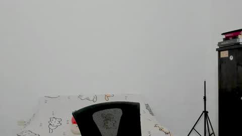 Snapshot of naoko_uwu chatting on 11/02/25, 12:02 Naoko online show from 11/02/25, 12:02