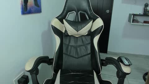 naomi_berckley online show from 09/25/25, 07:56