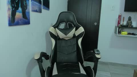 naomi_berckley online show from 10/15/25, 05:51