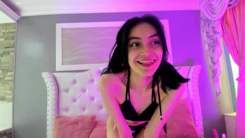 naomi online show from 10/08/25, 01:31