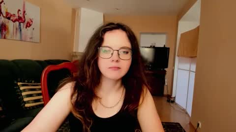 Snapshot of naomi_di chatting on 06/05/26, 06:20 naomi_di online show from 06/05/26, 06:20