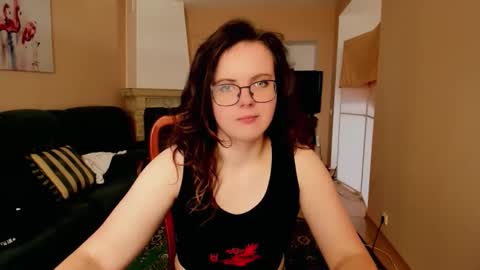 Snapshot of naomi_di chatting on 06/07/26, 06:06 naomi_di online show from 06/07/26, 06:06