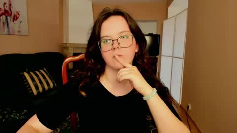naomi_di online show from 06/23/26, 12:14